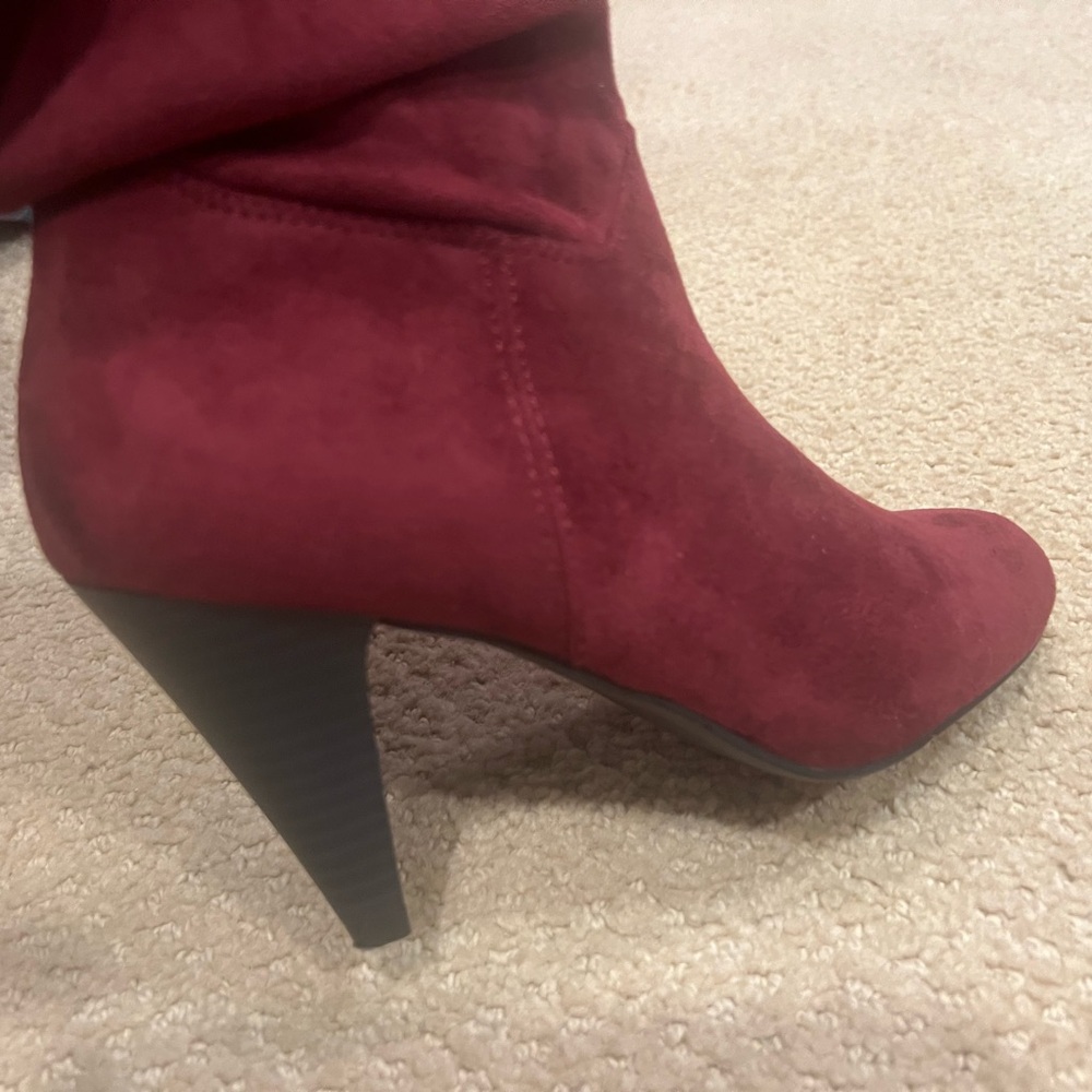 NWT Dressbarn Burgundy Heeled Boots - Picture 11 of 15